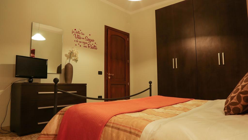 Casa Sant'Oronzo Apartment Lecce Ngoại thất bức ảnh